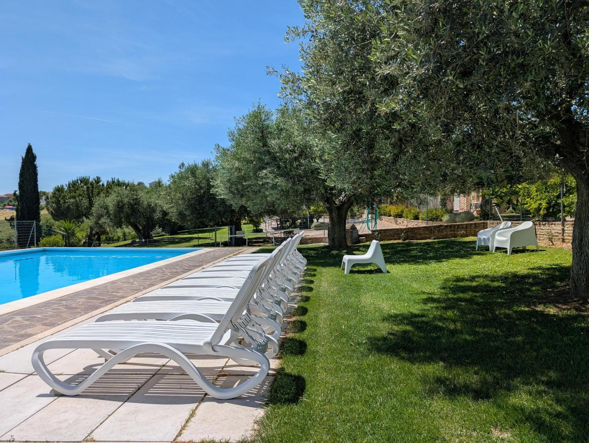 Agriturismo Case Al Sole Loreto Ngoại thất bức ảnh