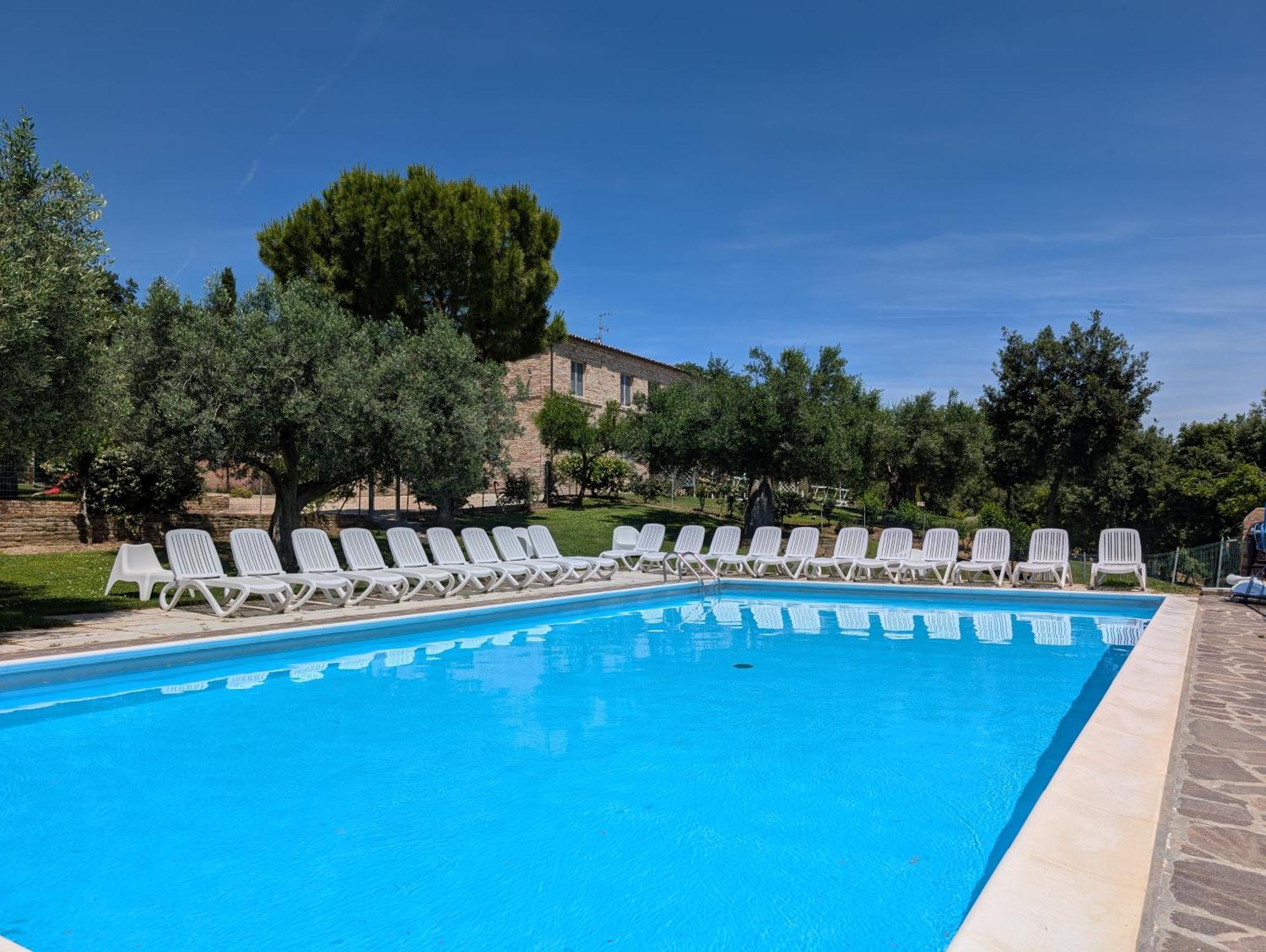 Agriturismo Case Al Sole Loreto Ngoại thất bức ảnh